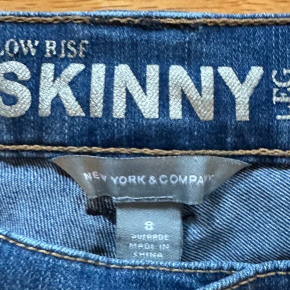 New York & Co Women Sz 8 Low Rise Skinny Leg Medium-Dark Wash Stretch Jeans - Picture 7 of 7